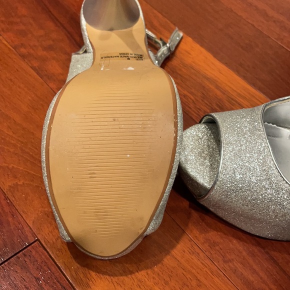 Silver stiletto platform heels - Picture 12 of 12